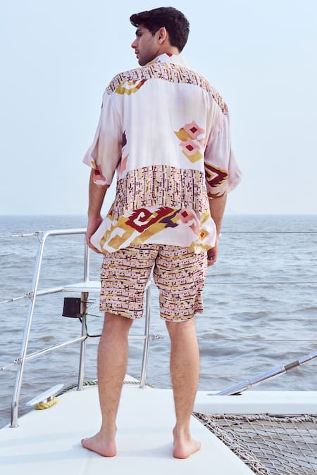 Nirmooha Geometric Print Shorts 