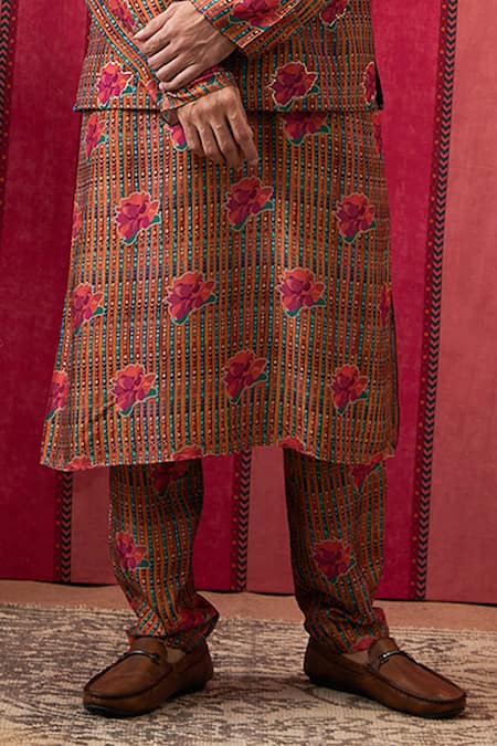 Soup By Sougat Paul Multi Color Silk Embroidery Floral Bundi Kurta Set at Aza Fashions Soup By Sougat Paul_Multi Color Silk Embroidery Floral Bundi Kurta Set _at_Aza_Fashions