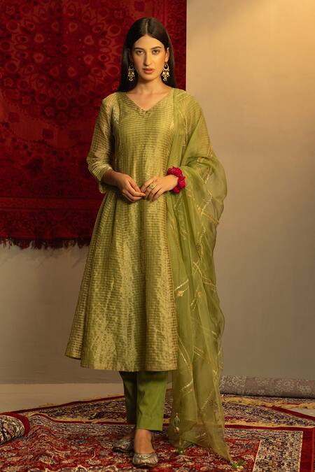 Kridha Designs Green Kurta Chanderi Hand Embroidered Dupatta Eka A-line Pant Set  