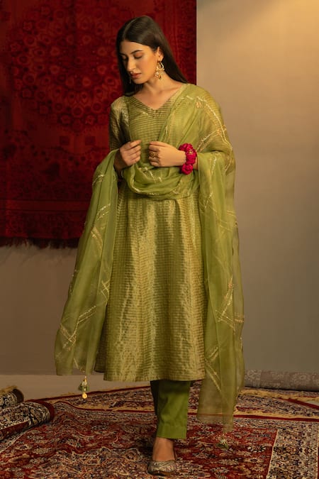 Kridha Designs_Green Kurta Chanderi Hand Embroidered Dupatta Eka A-line Pant Set _Online_at_Aza_Fashions
