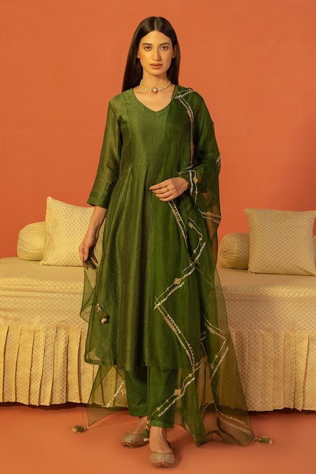 Kridha Designs Green Kurta Chanderi Woven Priyasakhi Set With Embroidered Dupatta  