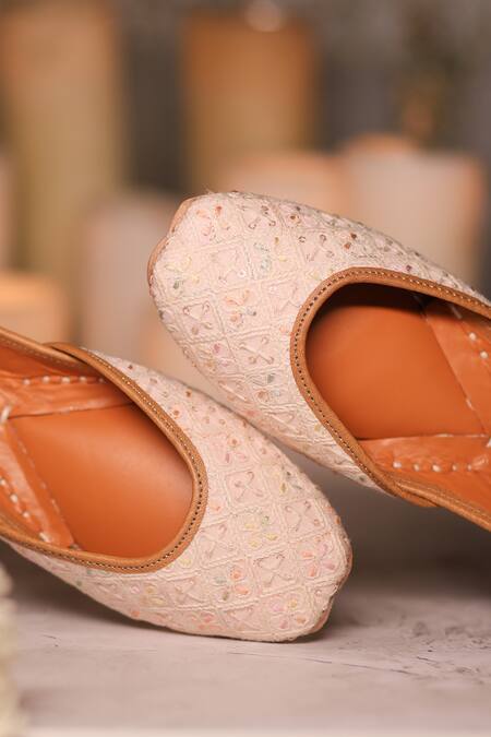 Shop_House Of Vian_White Embroidery Jasmine Juttis_Online_at_Aza_Fashions