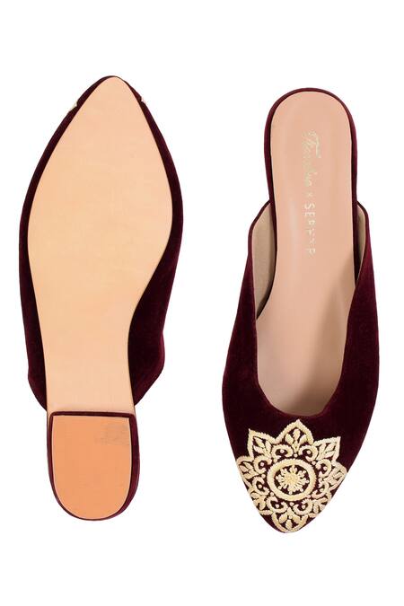 Sephyr Delara Floral Zardozi Embroidered Flats 