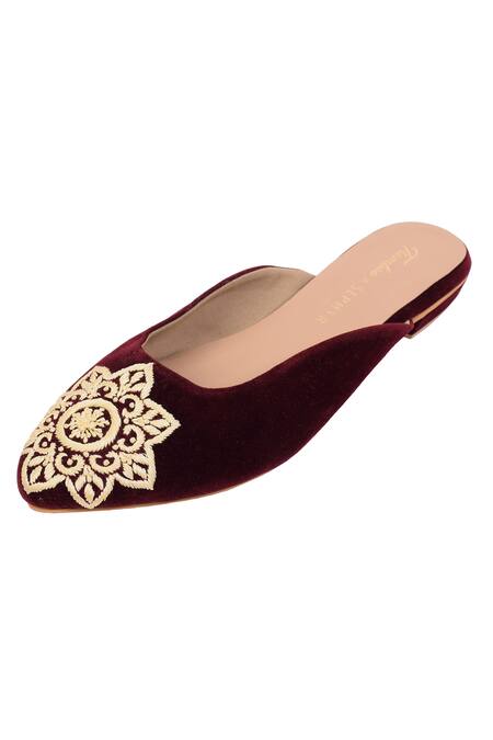 Sephyr_Maroon Delara Floral Zardozi Embroidered Flats _Online_at_Aza_Fashions