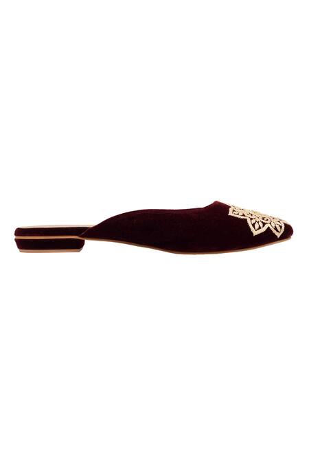 Buy_Sephyr_Maroon Delara Floral Zardozi Embroidered Flats _Online_at_Aza_Fashions