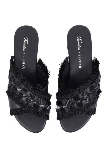 Buy_Sephyr_Black Ruya Nalki Thread Fringe Embellished Cross Strap Flats _Online_at_Aza_Fashions