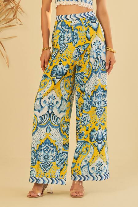 Sage Saga Yellow Poplin, Cotton Embroidery Amarilla Floral Pattern Bustier With Pant Online at Aza Fashions Sage Saga_Yellow Poplin, Cotton Embroidery Amarilla Floral Pattern Bustier With Pant _Online_at_Aza_Fashions