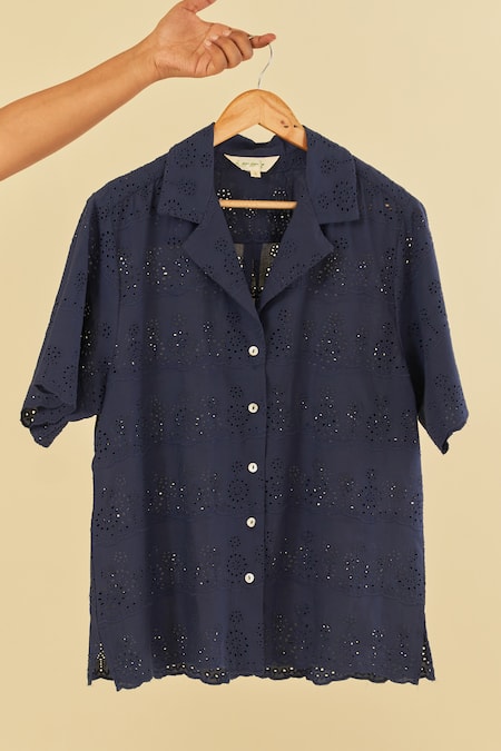 Buy_Sage Saga_Blue Poplin, Chiffon Embroidery Collared Schiffli Pattern Shirt With Shorts 
