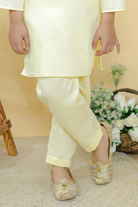 Buy Kalp Yellow Cotton Embroidery Desert Dream Kurta Set Online at Aza Fashions Buy_Kalp_Yellow Cotton Embroidery Desert Dream Kurta Set _Online_at_Aza_Fashions