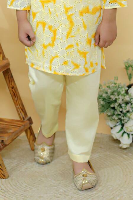Kalp_Yellow Cotton, Jersey Solar Symphony Tie Dye Kurta Set _Online_at_Aza_Fashions