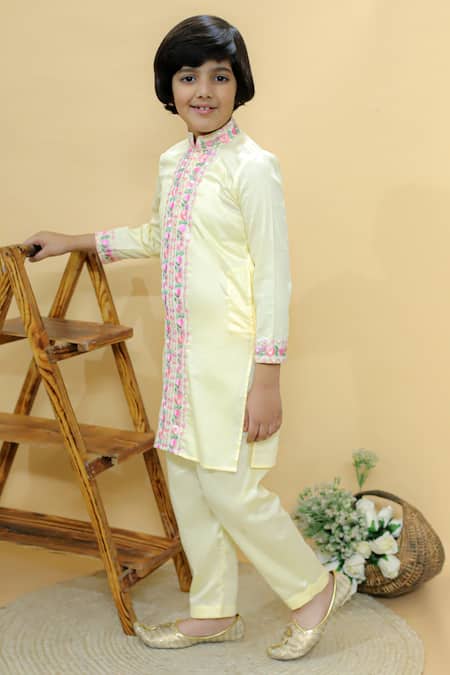 Kalp_Yellow Cotton Embroidery Dapper Dunes Kurta Set _at_Aza_Fashions