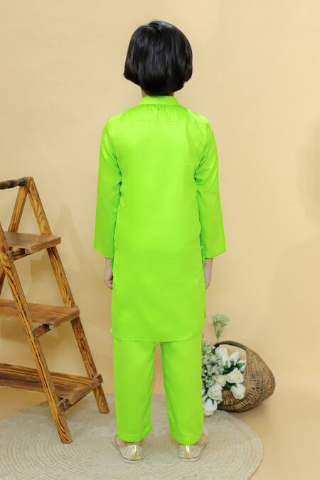 Shop Kalp Green Cotton Embroidery Thunder Placket Kurta Set at Aza Fashions Shop_Kalp_Green Cotton Embroidery Thunder Placket Kurta Set _at_Aza_Fashions