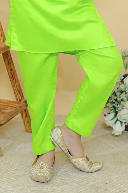 Buy Kalp Green Cotton Tie Dye Bundi And Kurta Set Online at Aza Fashions Buy_Kalp_Green Cotton Tie Dye Bundi And Kurta Set _Online_at_Aza_Fashions