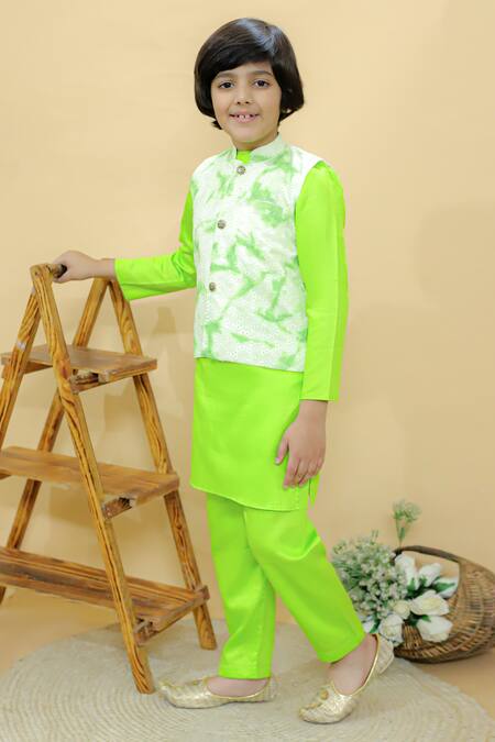 Shop Kalp Green Cotton Tie Dye Bundi And Kurta Set Online at Aza Fashions Shop_Kalp_Green Cotton Tie Dye Bundi And Kurta Set _Online_at_Aza_Fashions
