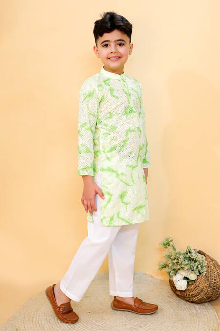 Shop_Kalp_Green Cotton Emerald Elegance Attire Tie Dye Kurta Set _Online_at_Aza_Fashions