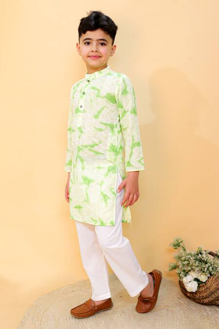 Kalp_Green Cotton Emerald Elegance Attire Tie Dye Kurta Set _at_Aza_Fashions