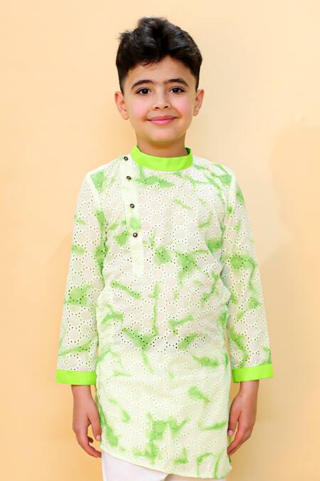 Kalp Green Cotton Lime Blossom Bliss Kurta Set Online at Aza Fashions Kalp_Green Cotton Lime Blossom Bliss Kurta Set _Online_at_Aza_Fashions