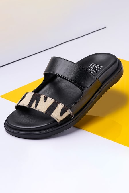 Plain black sandals discount flat