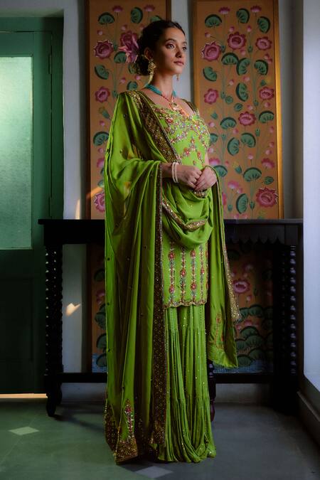 Irrau By Samir Mantri_Green Georgette Beads, Sequins, Cut Work, Embroidery Chevron Kurta Set _Online_at_Aza_Fashions