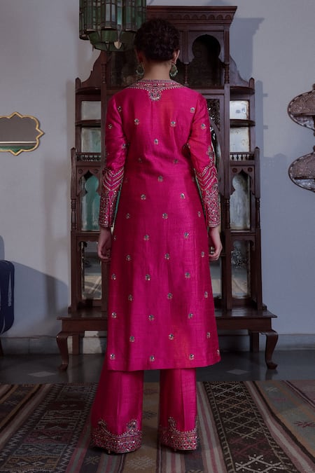 Shop Irrau By Samir Mantri Fuchsia , , Cut Work, Sequins, Raw Paisley Kurta Set at Aza Fashions Shop_Irrau By Samir Mantri_Fuchsia , , Cut Work, Sequins, Raw Paisley Kurta Set _at_Aza_Fashions