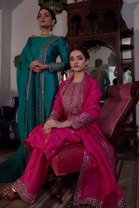 Irrau By Samir Mantri Fuchsia , , Cut Work, Sequins, Raw Paisley Kurta Set Online at Aza Fashions Irrau By Samir Mantri_Fuchsia , , Cut Work, Sequins, Raw Paisley Kurta Set _Online_at_Aza_Fashions