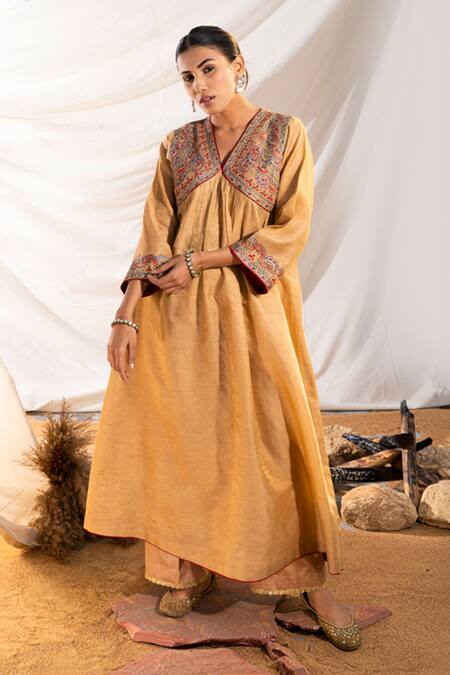 The White Tree Studio Beige Anarkali Handloom Cotton Embroidery Floral Yoke And Pant Set Online at Aza Fashions The White Tree Studio_Beige Anarkali Handloom Cotton Embroidery Floral Yoke And Pant Set _Online_at_Aza_Fashions