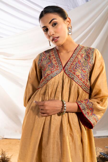 Shop The White Tree Studio Beige Anarkali Handloom Cotton Embroidery Floral Yoke And Pant Set Online at Aza Fashions Shop_The White Tree Studio_Beige Anarkali Handloom Cotton Embroidery Floral Yoke And Pant Set _Online_at_Aza_Fashions