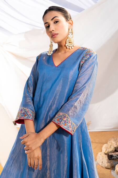 Shop The White Tree Studio Blue Kurta Handloom Cotton Embroidery Thread V Sleeve And Pant Set Online at Aza Fashions Shop_The White Tree Studio_Blue Kurta Handloom Cotton Embroidery Thread V Sleeve And Pant Set _Online_at_Aza_Fashions