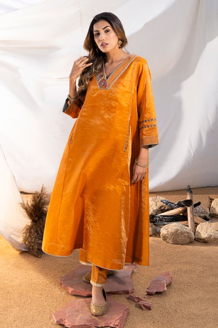 The White Tree Studio Orange Kurta Handloom Cotton Embroidery Thread Neckline And Pant Set Online at Aza Fashions The White Tree Studio_Orange Kurta Handloom Cotton Embroidery Thread Neckline And Pant Set _Online_at_Aza_Fashions