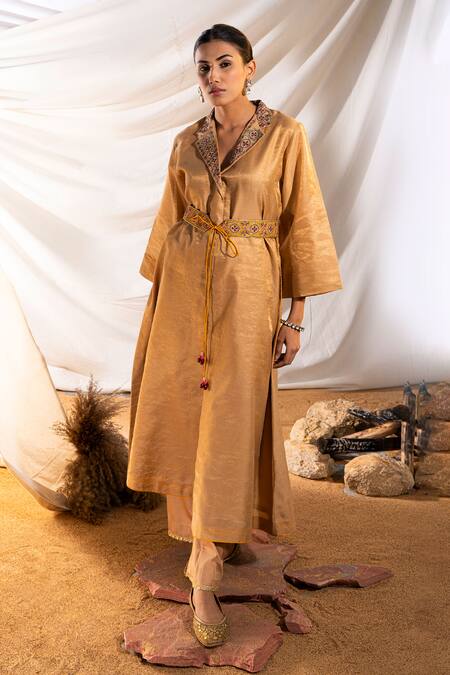 The White Tree Studio Beige Kurta Handloom Cotton Embroidery Thread Suzani And Pant Set Online at Aza Fashions The White Tree Studio_Beige Kurta Handloom Cotton Embroidery Thread Suzani And Pant Set _Online_at_Aza_Fashions