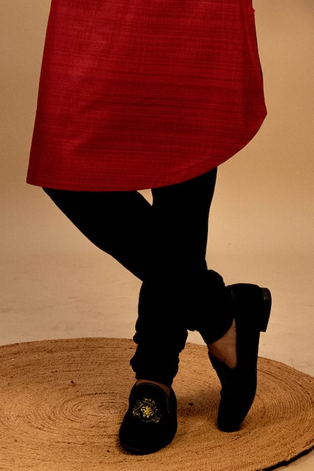 Shop Agape Red Handloom Cotton Placement Applique Square Kurta With Churidar Online at Aza Fashions Shop_Agape_Red Handloom Cotton Placement Applique Square Kurta With Churidar_Online_at_Aza_Fashions