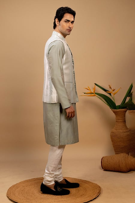Buy_Agape_Silver Cotton, Silk Pintuck Pattern Bundi Kurta Set_Online_at_Aza_Fashions