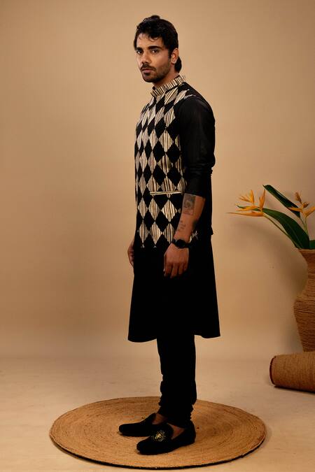 Agape_Black Cotton Beads Diamond Applique Bundi Set_Online_at_Aza_Fashions