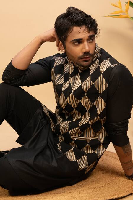 Agape_Black Cotton Beads Diamond Applique Bundi Set_at_Aza_Fashions