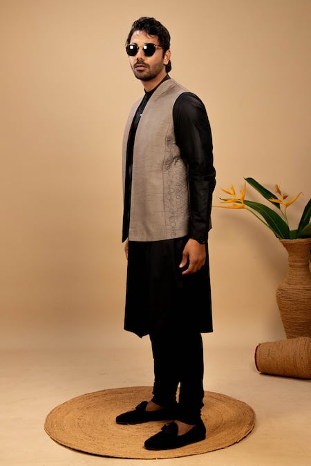 Buy_Agape_Brown Silk, Handloom Cotton Embroidery, Applique Thread Bundi Kurta Set _Online_at_Aza_Fashions