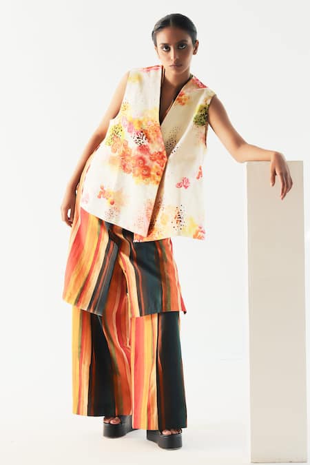 Buy_Til_Multi Color Chanderi, Cotton V-neck Florid Floral Print Gilet _Online_at_Aza_Fashions