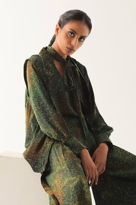 Til Green Georgette Open Neck Freckle Print Overlay Online at Aza Fashions Til_Green Georgette Open Neck Freckle Print Overlay _Online_at_Aza_Fashions