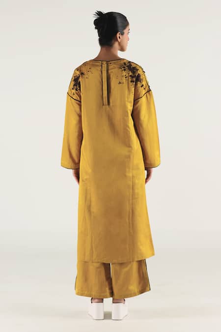 Shop Til Yellow Cotton Embroidery Round Neck Floral Boyfriend Kurta With Pant at Aza Fashions Shop_Til_Yellow Cotton Embroidery Round Neck Floral Boyfriend Kurta With Pant _at_Aza_Fashions