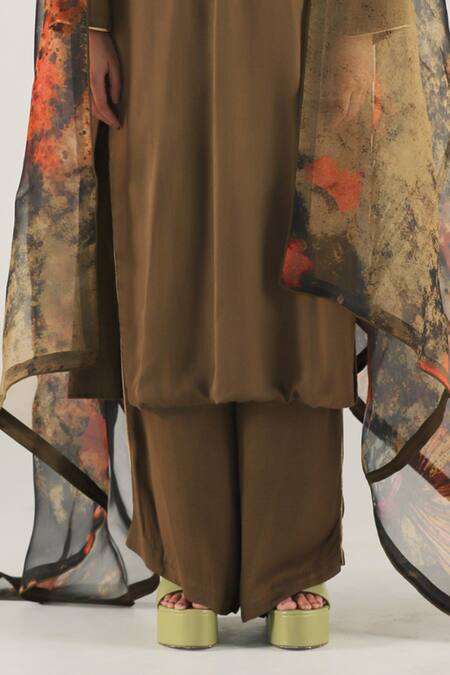 Til Green Cotton Embroidery Round Neck Floral Boyfriend Kurta And Pant Set Online at Aza Fashions Til_Green Cotton Embroidery Round Neck Floral Boyfriend Kurta And Pant Set _Online_at_Aza_Fashions