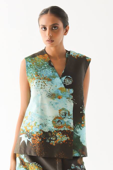 Til Multi Color Chanderi, Cotton V-neck Florid Hand Painted Gilet Online at Aza Fashions Til_Multi Color Chanderi, Cotton V-neck Florid Hand Painted Gilet _Online_at_Aza_Fashions