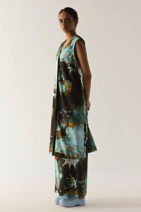 Shop Til Multi Color Chanderi V-neck Florid Hand Painted Tunic And Trouser Set Online at Aza Fashions Shop_Til_Multi Color Chanderi V-neck Florid Hand Painted Tunic And Trouser Set _Online_at_Aza_Fashions