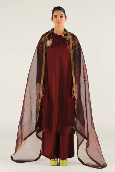Shop_Til_Maroon Cotton, Linen Embroidery Round Thread Work Boyfriend Kurta And Pant Set _Online_at_Aza_Fashions