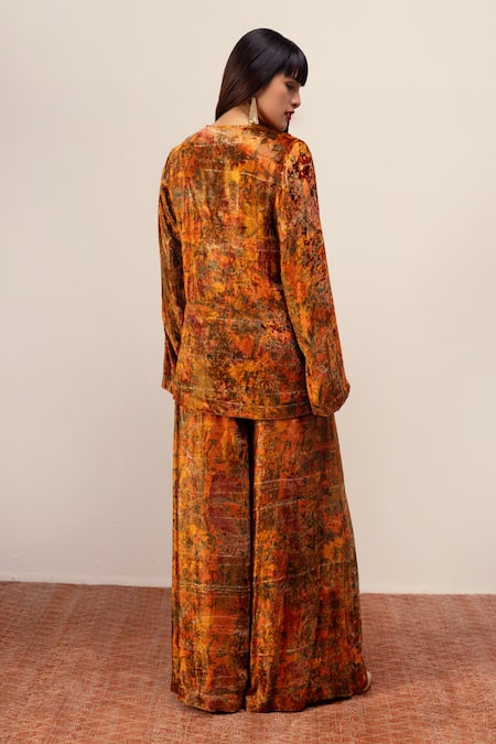 Shop Reena Sharma Orange Viscose, Velvet Embroidery Plunge Nargis Print Jacket With Pleated Pant at Aza Fashions Shop_Reena Sharma_Orange Viscose, Velvet Embroidery Plunge Nargis Print Jacket With Pleated Pant _at_Aza_Fashions