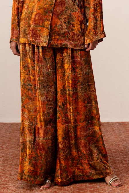 Reena Sharma Orange Viscose, Velvet Embroidery Plunge Nargis Print Jacket With Pleated Pant Online at Aza Fashions Reena Sharma_Orange Viscose, Velvet Embroidery Plunge Nargis Print Jacket With Pleated Pant _Online_at_Aza_Fashions