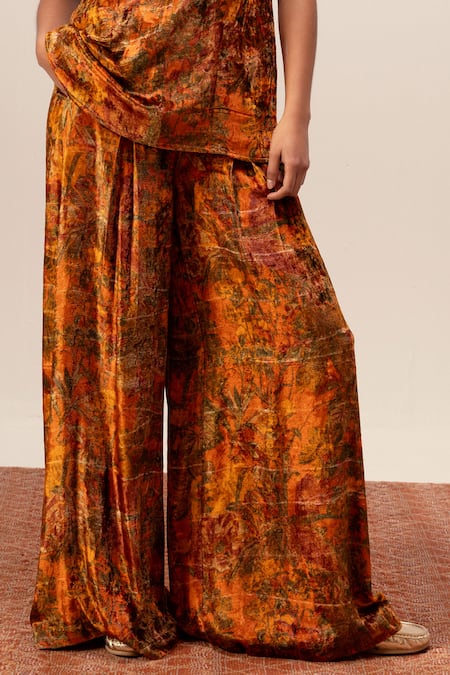 Reena Sharma Orange Viscose, Velvet Sweetheart Neck Nargis Print Cami Top With Pant Online at Aza Fashions Reena Sharma_Orange Viscose, Velvet Sweetheart Neck Nargis Print Cami Top With Pant _Online_at_Aza_Fashions