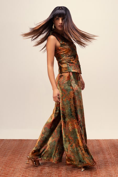 Buy_Reena Sharma_Green Velvet, Viscose V-neck Nargis Print Waistcoat With Pant _Online_at_Aza_Fashions