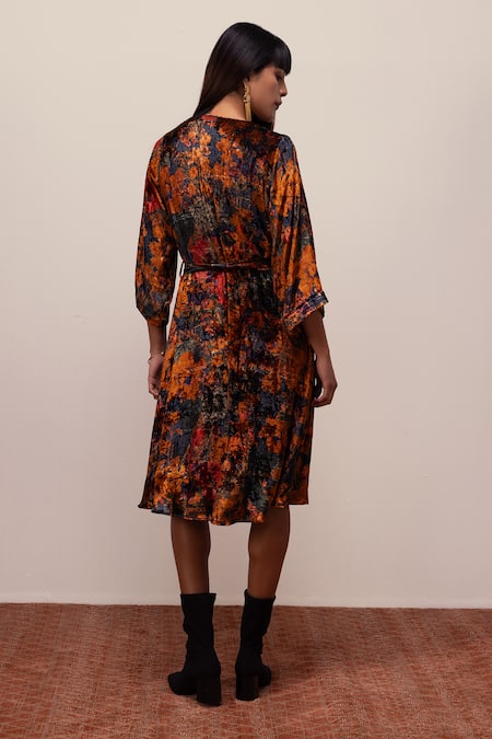 Shop Reena Sharma Blue Velvet Bows V-neck Nargis Abstract Floral Print Dress With Belt at Aza Fashions Shop_Reena Sharma_Blue Velvet Bows V-neck Nargis Abstract Floral Print Dress With Belt _at_Aza_Fashions