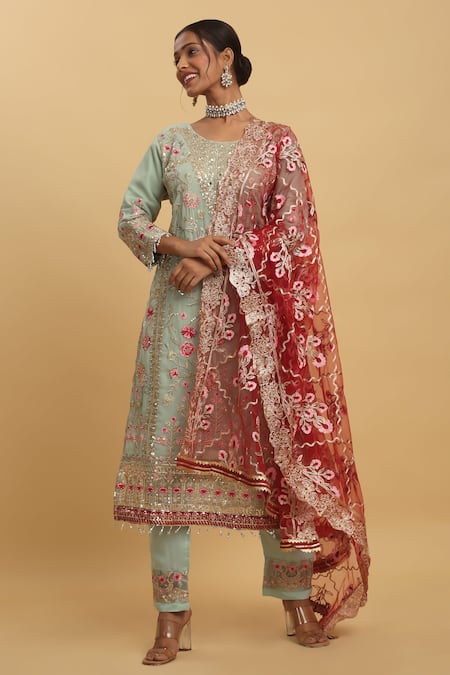 Aham-Vayam Floral Embroidered Kurta Set 