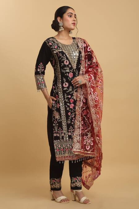 Shop_Aham-Vayam_Black Georgette, Silk Embroidery Round Neck Floral Work Kurta Set _Online_at_Aza_Fashions