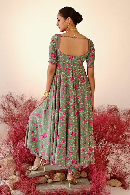 Shop Baise Gaba Green Crepe Embroidery V-neck Haana Floral Anarkali at Aza Fashions Shop_Baise Gaba_Green Crepe Embroidery V-neck Haana Floral Anarkali _at_Aza_Fashions